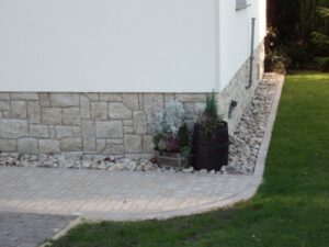 Adriatika Marmaris-light - authentische Natursteinnachbildung am Haussockel