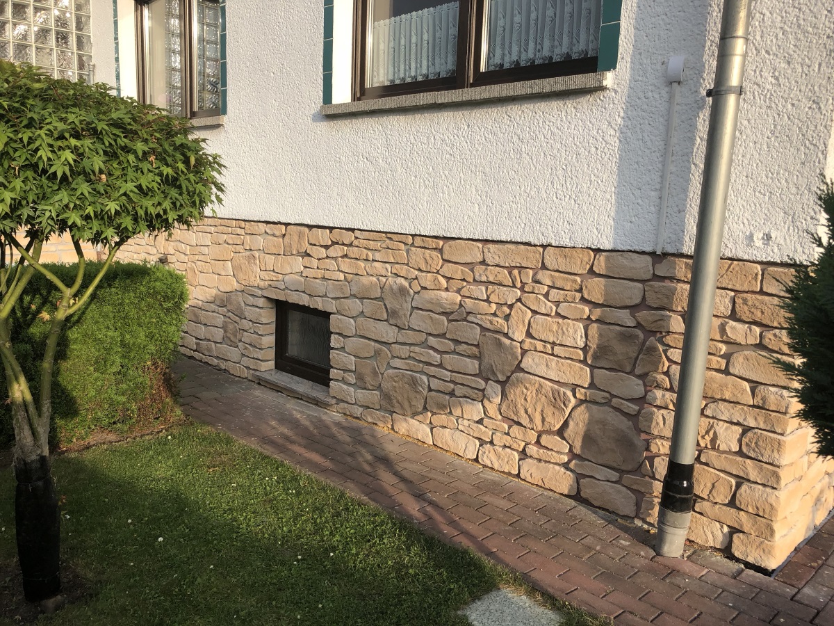 Haussockel Mix Antalya rustika mit Palermo und Romano