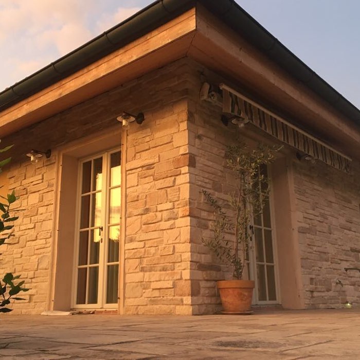Mix Rustico - sonnige Fassade