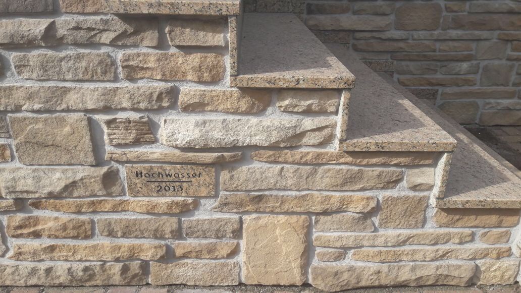 Split Sandstone