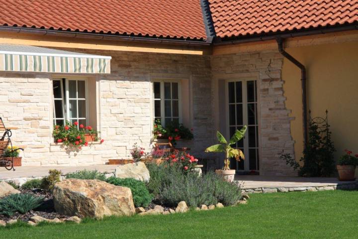 Terrassenwand mit Mix Rustico
