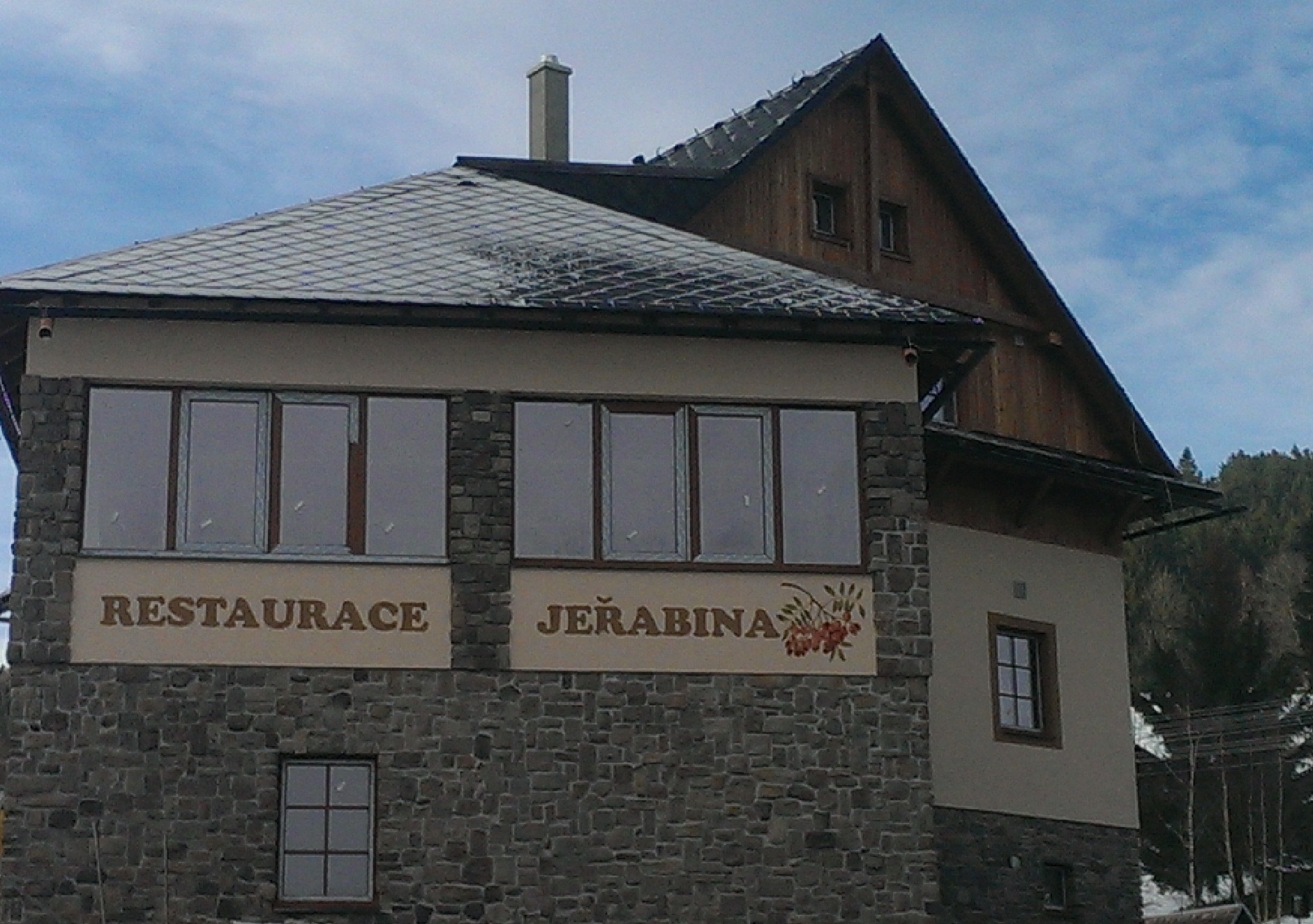 Restaurant Wandverkleidung mit Mix Grigio aussen