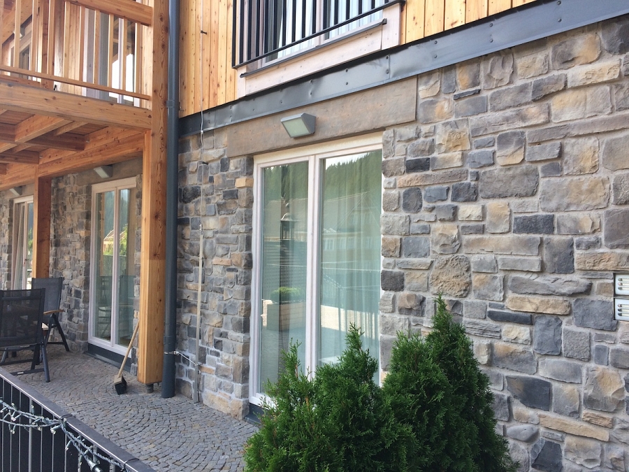 Wandverblender Mix Grigio Apartmenthaus